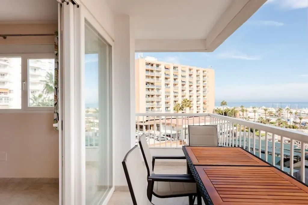 Amplio Con Vistas Al Mar Y Piscina En Benalmadena location