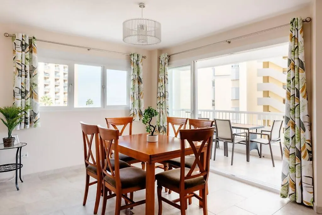 Amplio Con Vistas Al Mar Y Piscina En Benalmadena Apartment 0*,  Spain